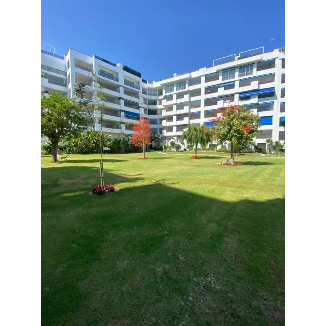 Apartament amb piscina en venda a Nueva Andalucía