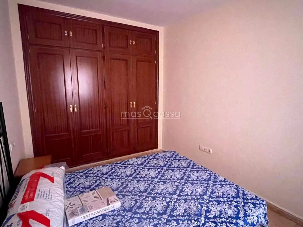 Habitación de Piso de alquiler en La Línea de la Concepción con Amueblado
