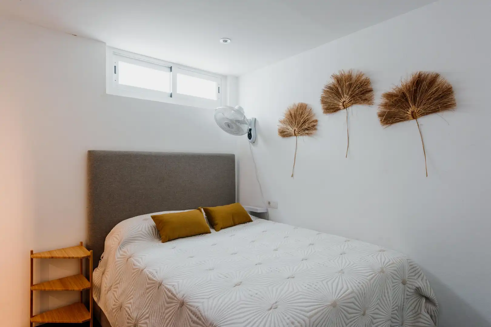 Casa aparellada amb terrassa en venda a Cala Vedella-Cala Tarida, imagen 11