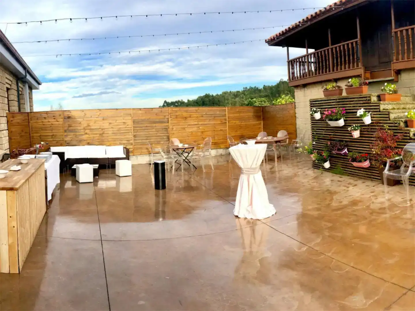 Terrasse von Geschaftsraum zum Verkauf in Gozón mit Klimaanlage, Parkett und Möbliert
