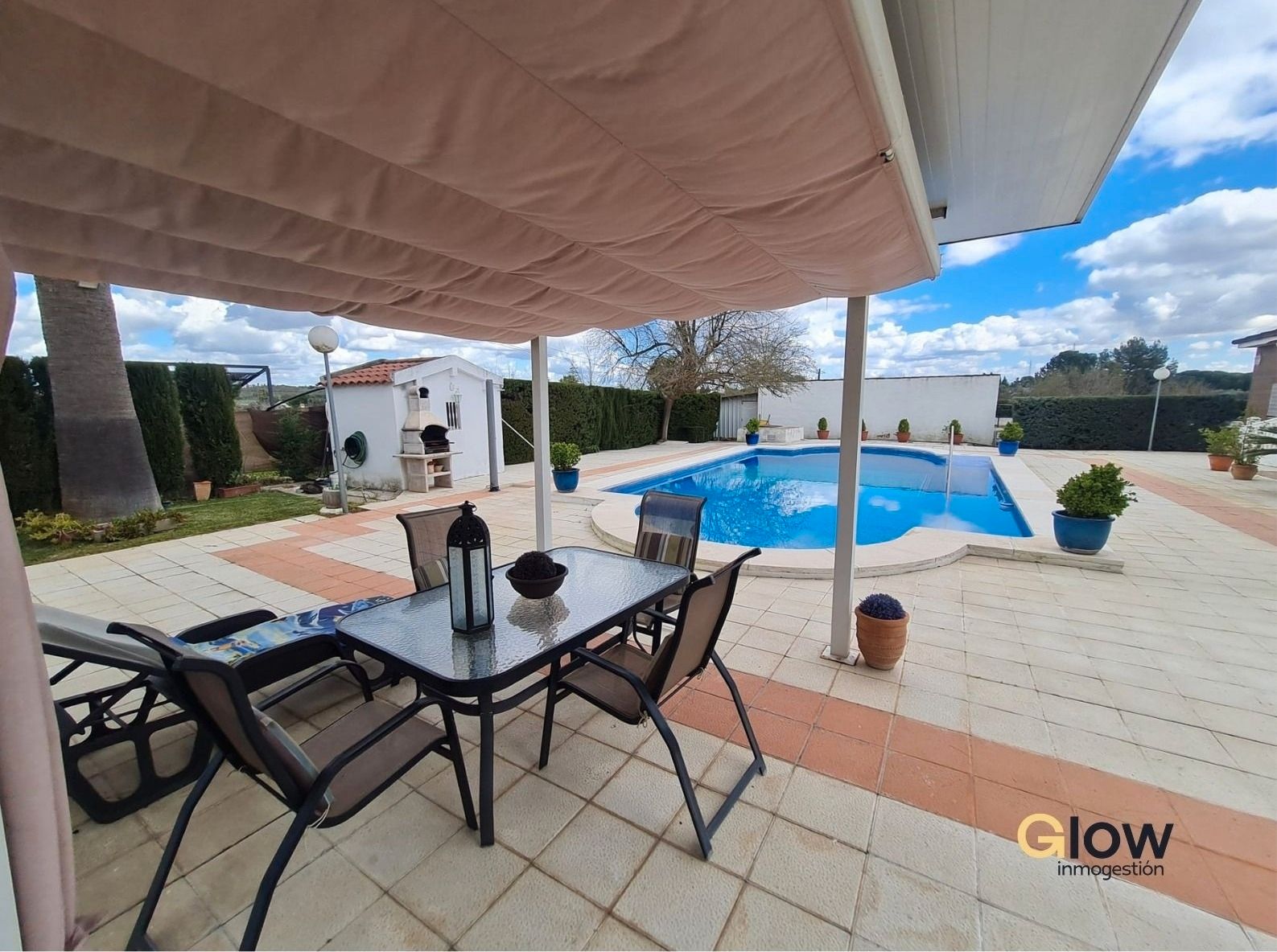 Swimming pool of House or chalet for sale in Badajoz Capital  with Air Conditioner, Heating and Private garden