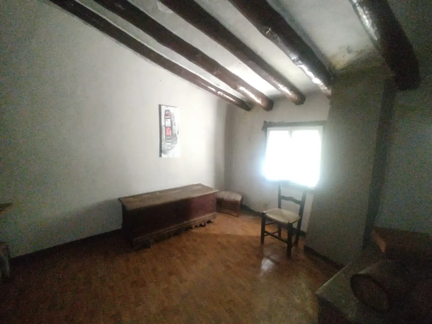 Sala d'estar de Finca rústica en venda en Azanuy-alins amb Traster i Moblat