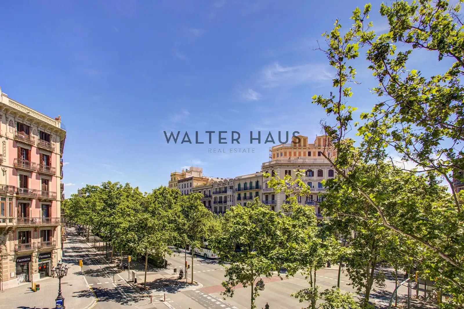 Vista exterior de Piso en venta en Barcelona con Aire acondicionado, Amueblado y Horno