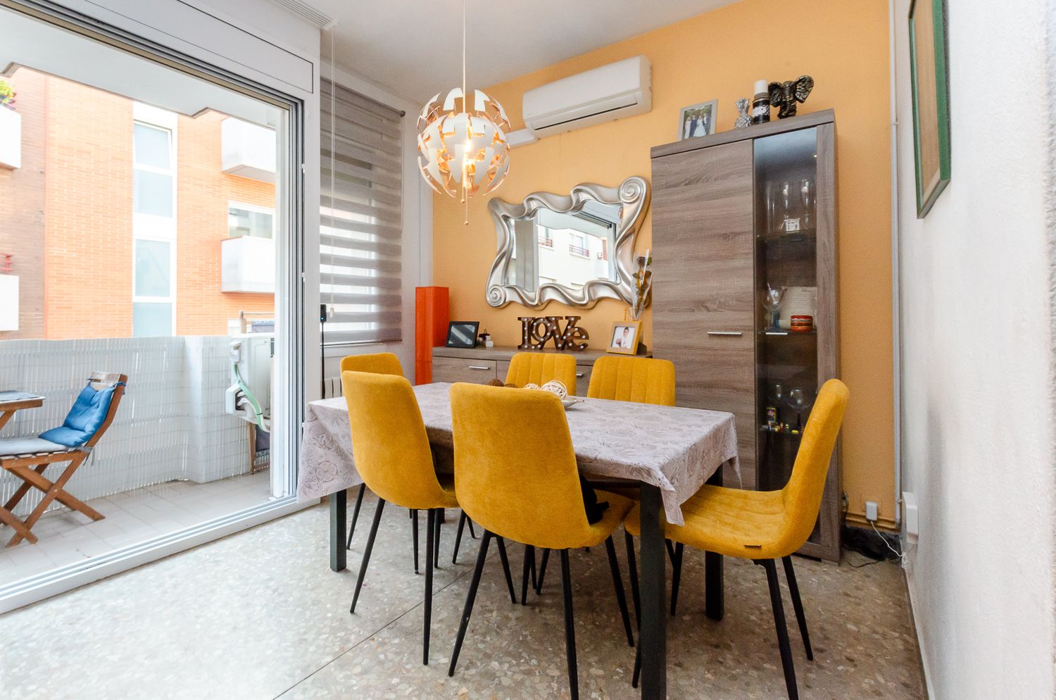 Menjador de Pis en venda en  Barcelona Capital amb Aire condicionat, Calefacció i Moblat