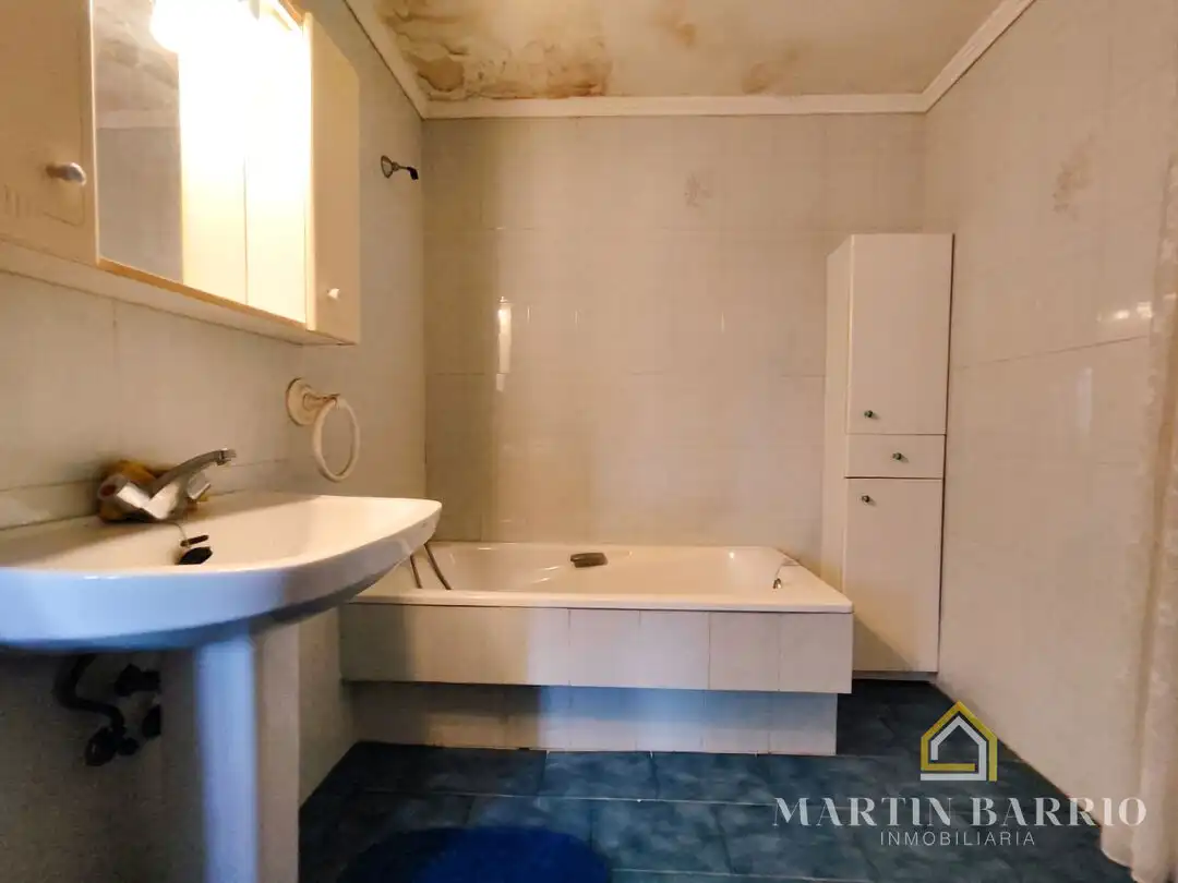 Bathroom of Houses for sale in Muskiz  with Private garden, Storage room and Balcony