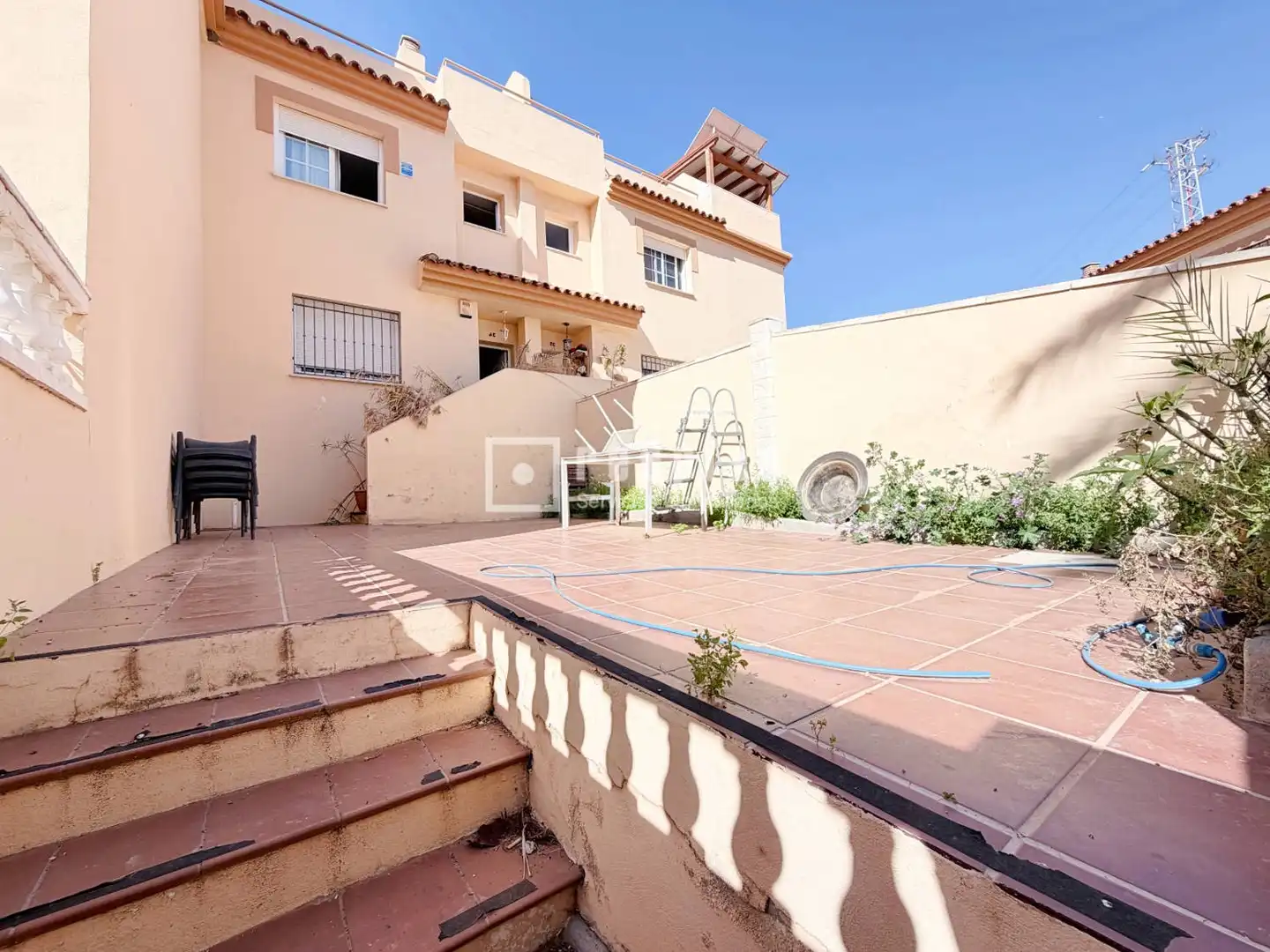 Vista exterior de Casa o xalet en venda en Vélez-Málaga amb Jardí privat, Terrassa i Traster