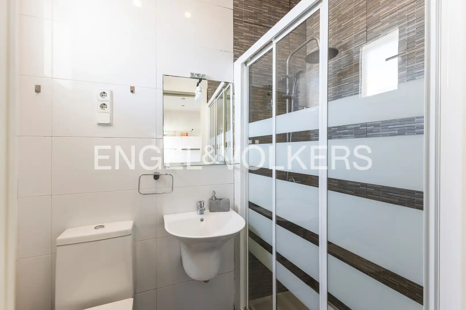 Baño de Apartamento en venta en Madrid con Aire acondicionado, Calefacción y Terraza