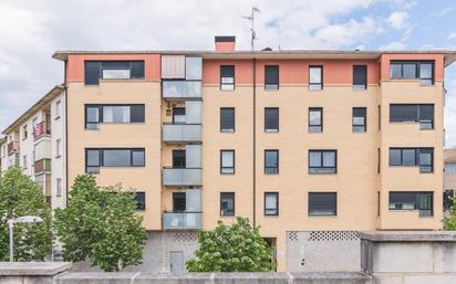 Exterior view of Flat for sale in Noáin (Valle de Elorz) / Noain (Elortzibar)  with Heating and Balcony