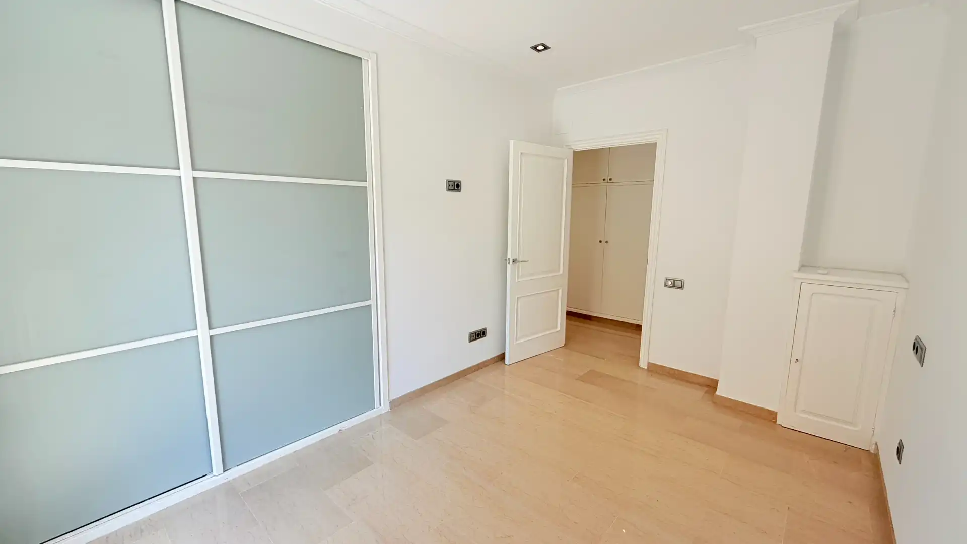 Bedroom of Flat for rent in  Palma de Mallorca  with Air Conditioner, Terrace and Oven