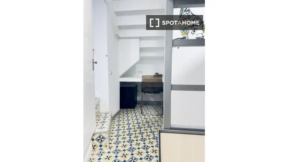Estudi per a compartir en Barcelona amb Aire condicionat, Terrassa i Moblat