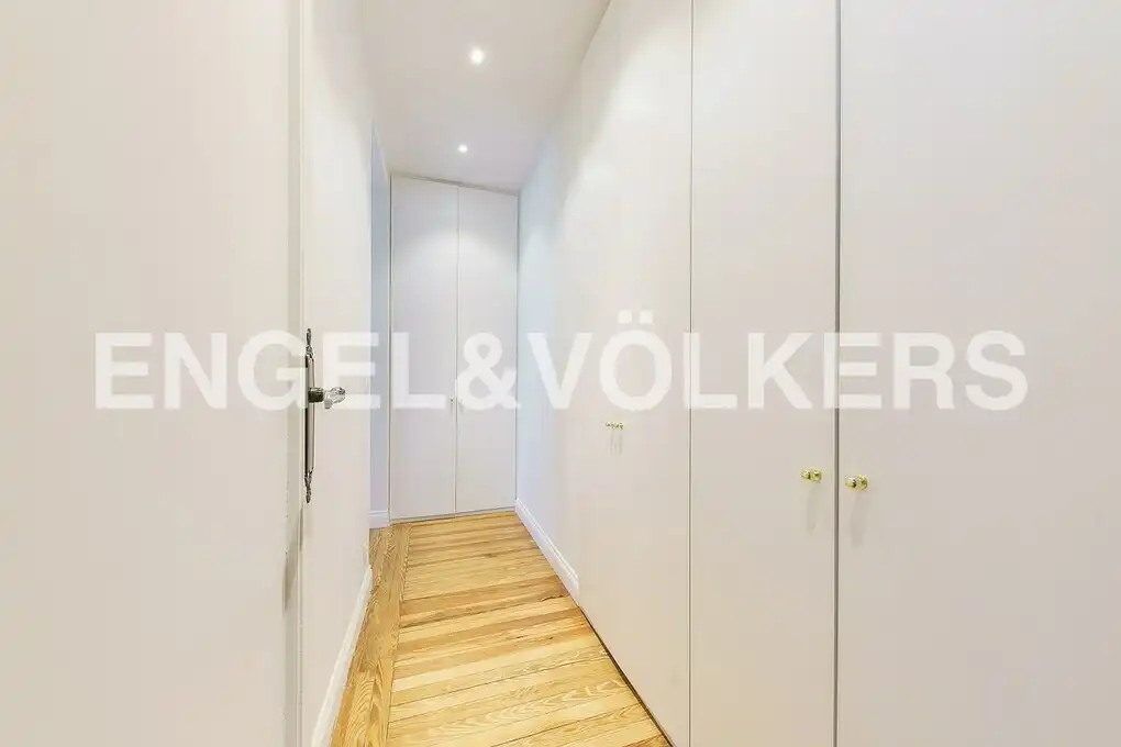 Wohnung zur Miete in Madrid mit Klimaanlage, Heizung und Parkett