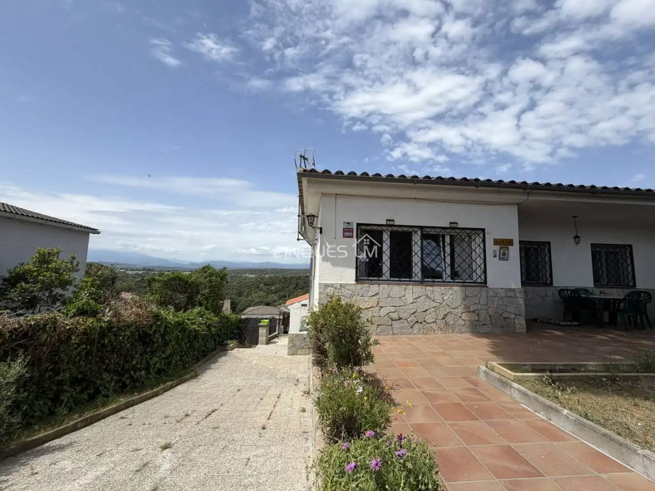Vista exterior de Casa o xalet en venda en Tordera amb Calefacció, Jardí privat i Parquet