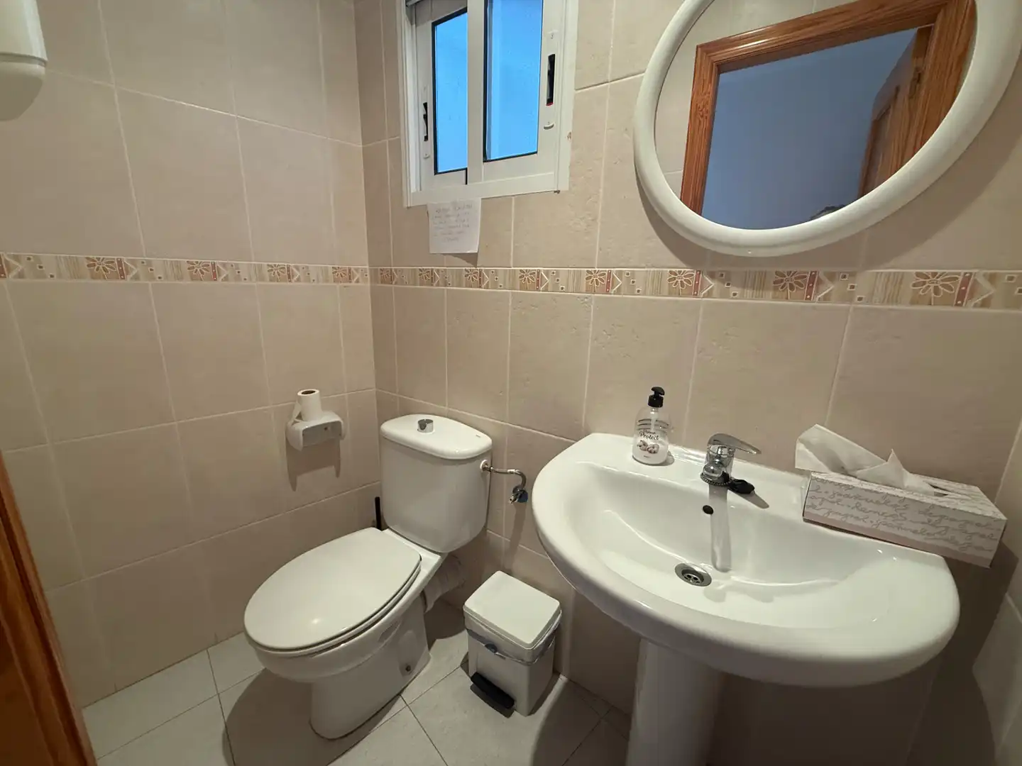 Baño de Oficina de alquiler en Dénia con Aire acondicionado y Balcón