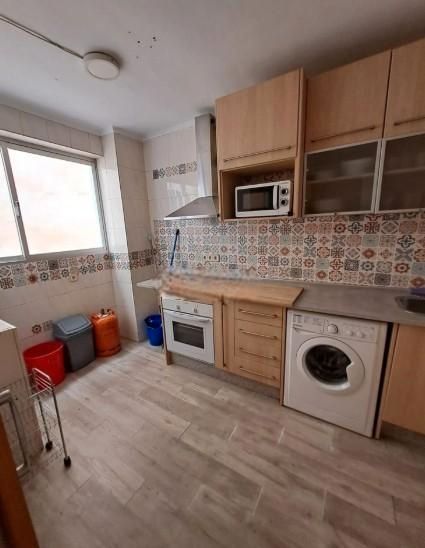 Cuina de Pis de lloguer en Málaga Capital amb Aire condicionat, Moblat i Forn