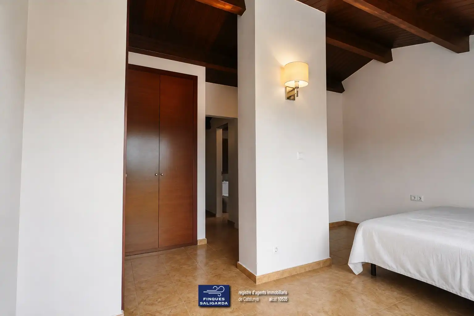 Maisonette zum Verkauf in Santa Eulàlia de Ronçana mit Klimaanlage, Heizung und Terrasse