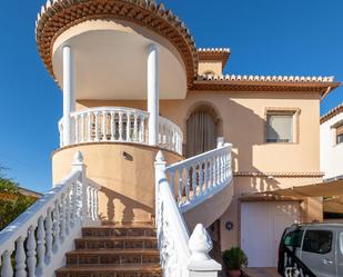 Vista exterior de Casa o xalet en venda en Alhendín amb Balcó