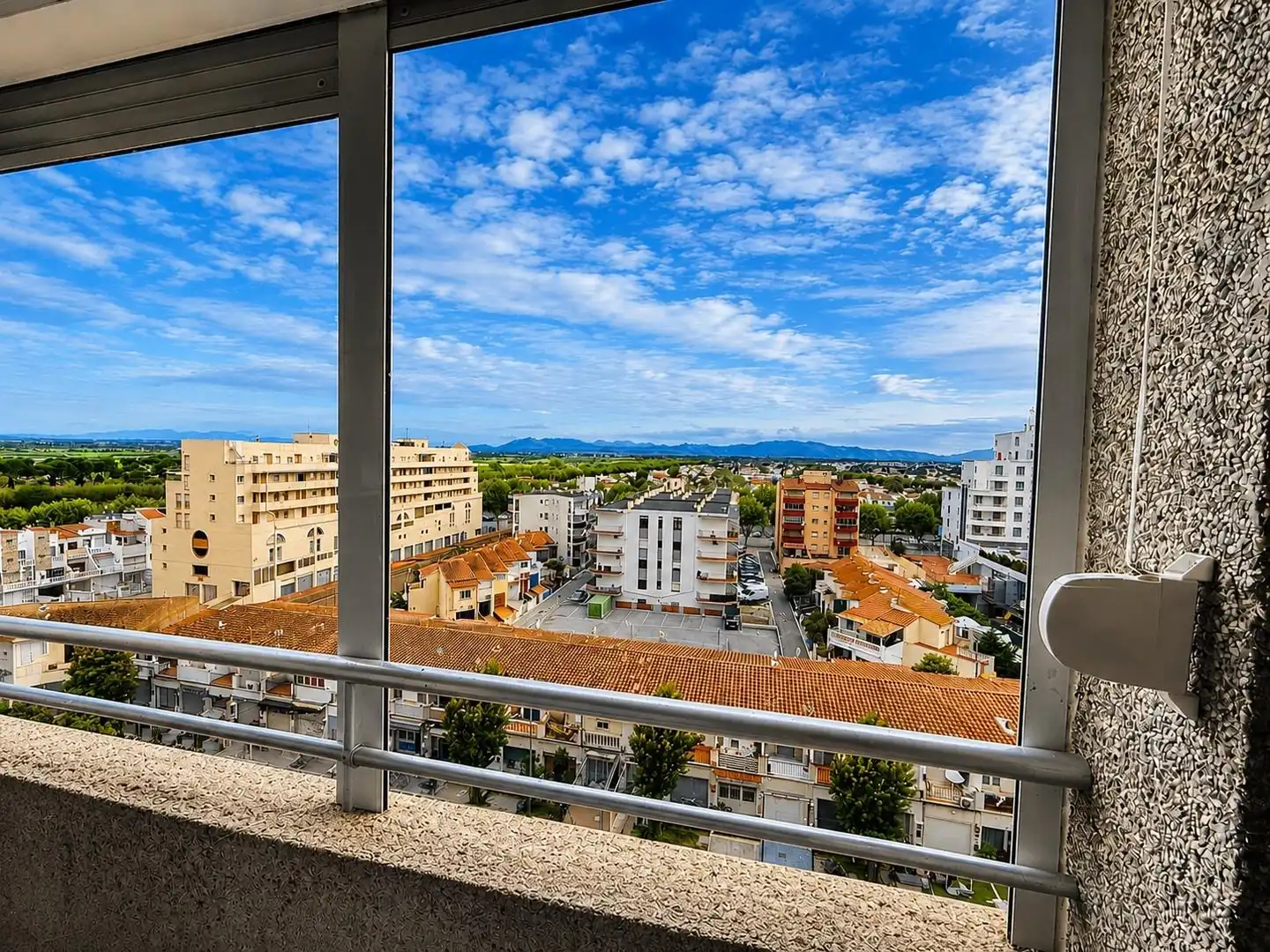 Exterior view of Study for sale in Empuriabrava  with Air Conditioner, Terrace and Furnished