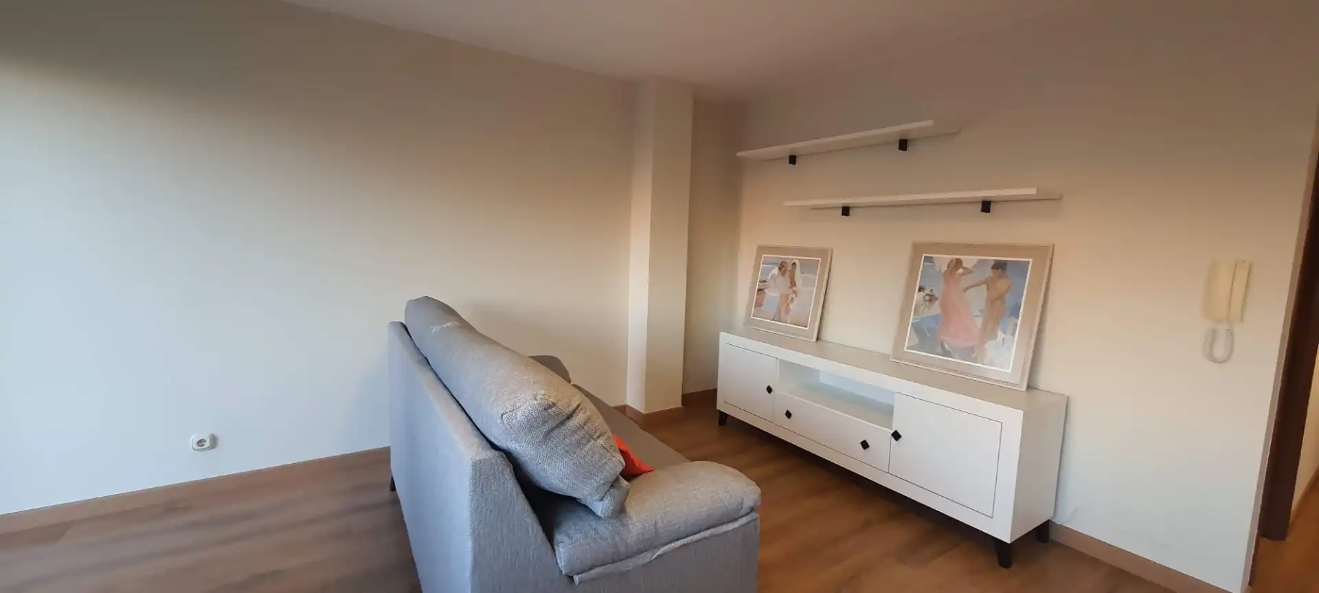 Sala d'estar de Apartament de lloguer en Carballo, A Coruña