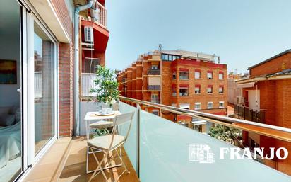 Vista exterior de Àtic en venda en Barberà del Vallès amb Calefacció i Terrassa