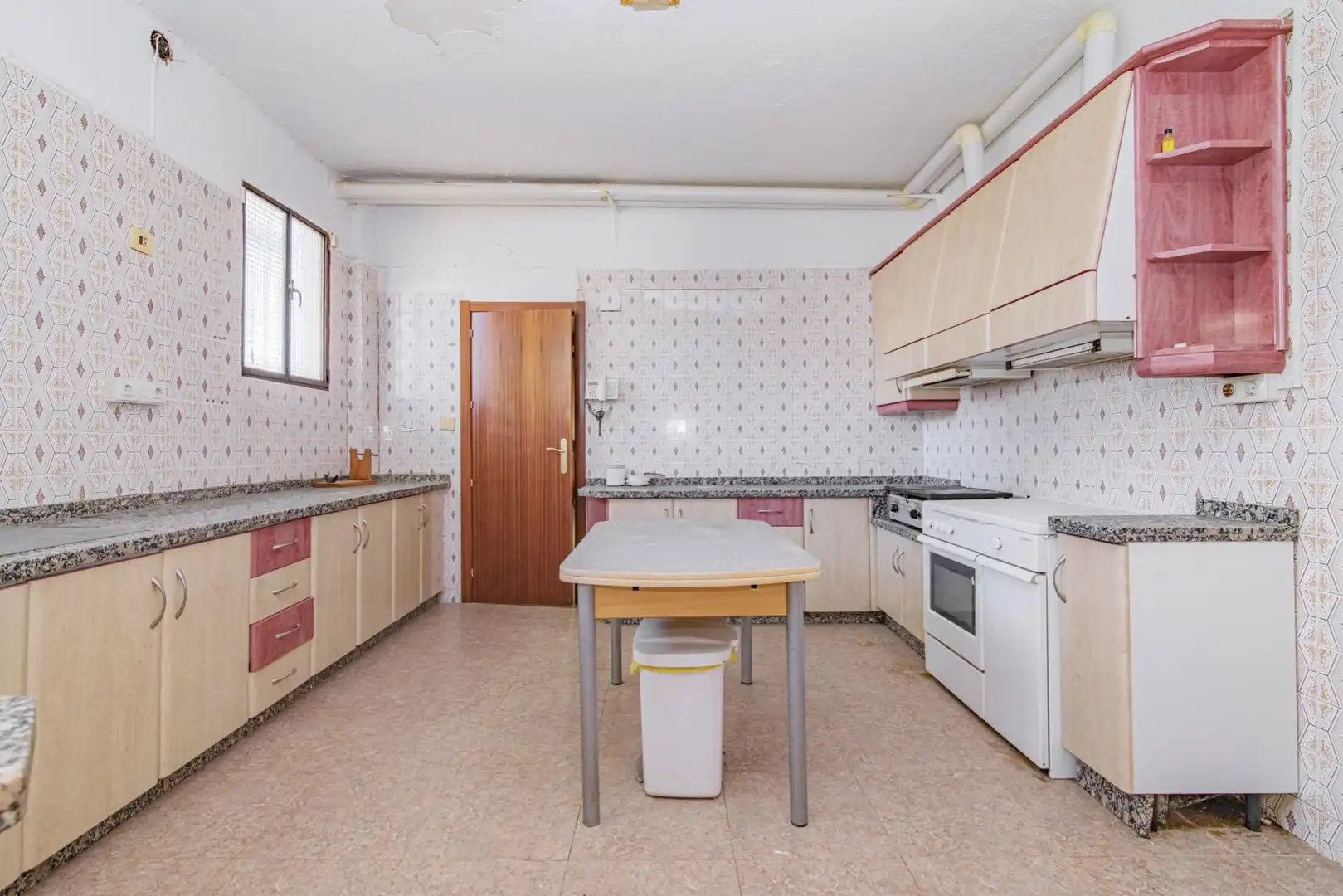Edificio en venta en Carretera HUELMA, 66, Montejícar
