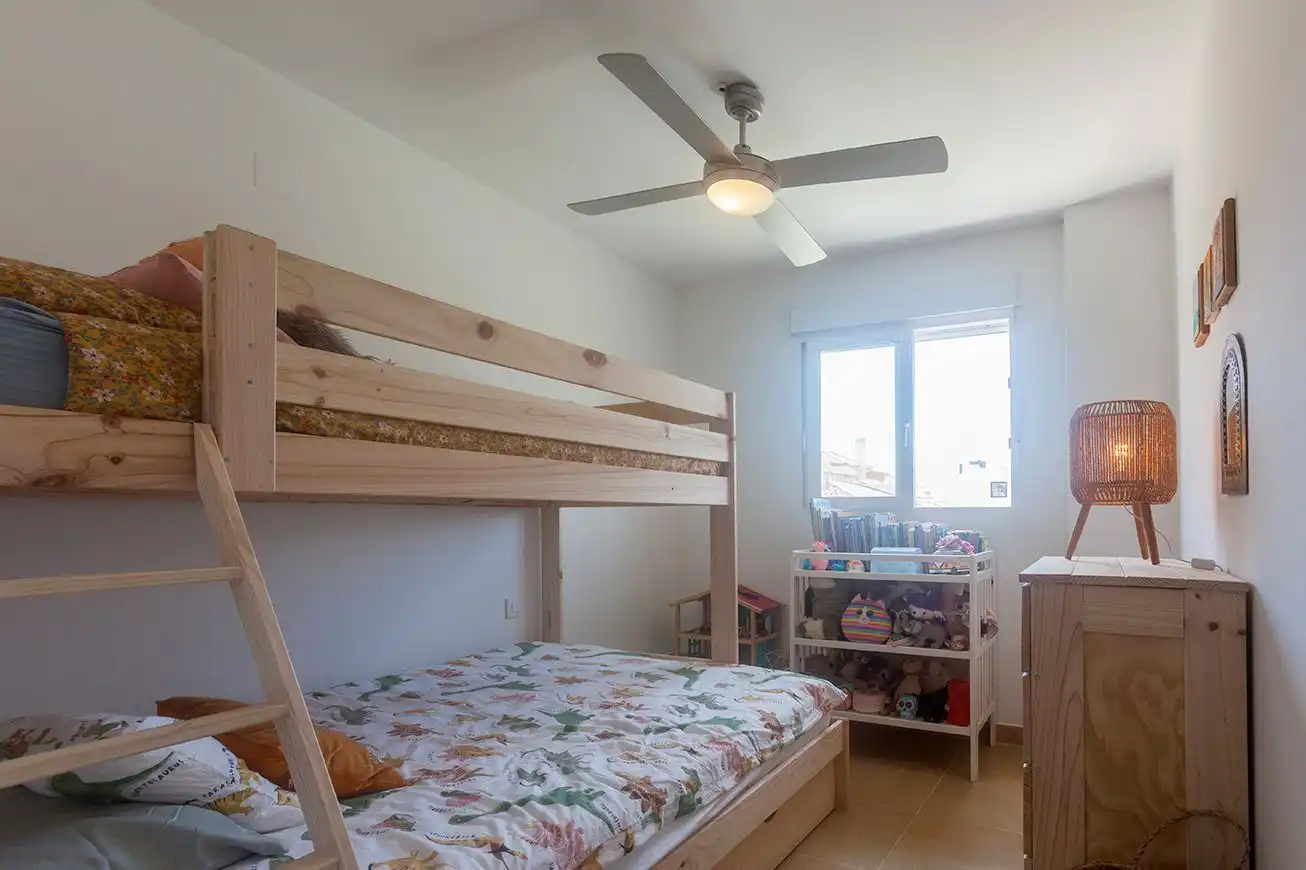 Habitación de Casa adosada en venta en Tarifa con Aire acondicionado, Calefacción y Jardín privado