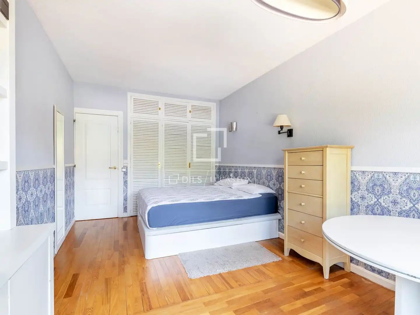 Dormitori de Casa o xalet en venda en Majadahonda amb Aire condicionat i Jardí privat
