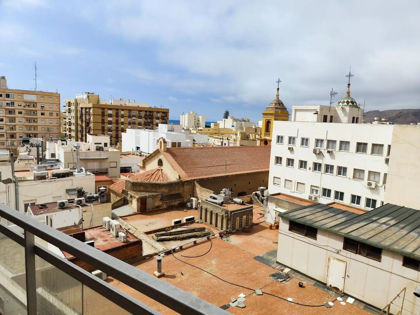 Piso con ascensor en venta en Paseo de Almería