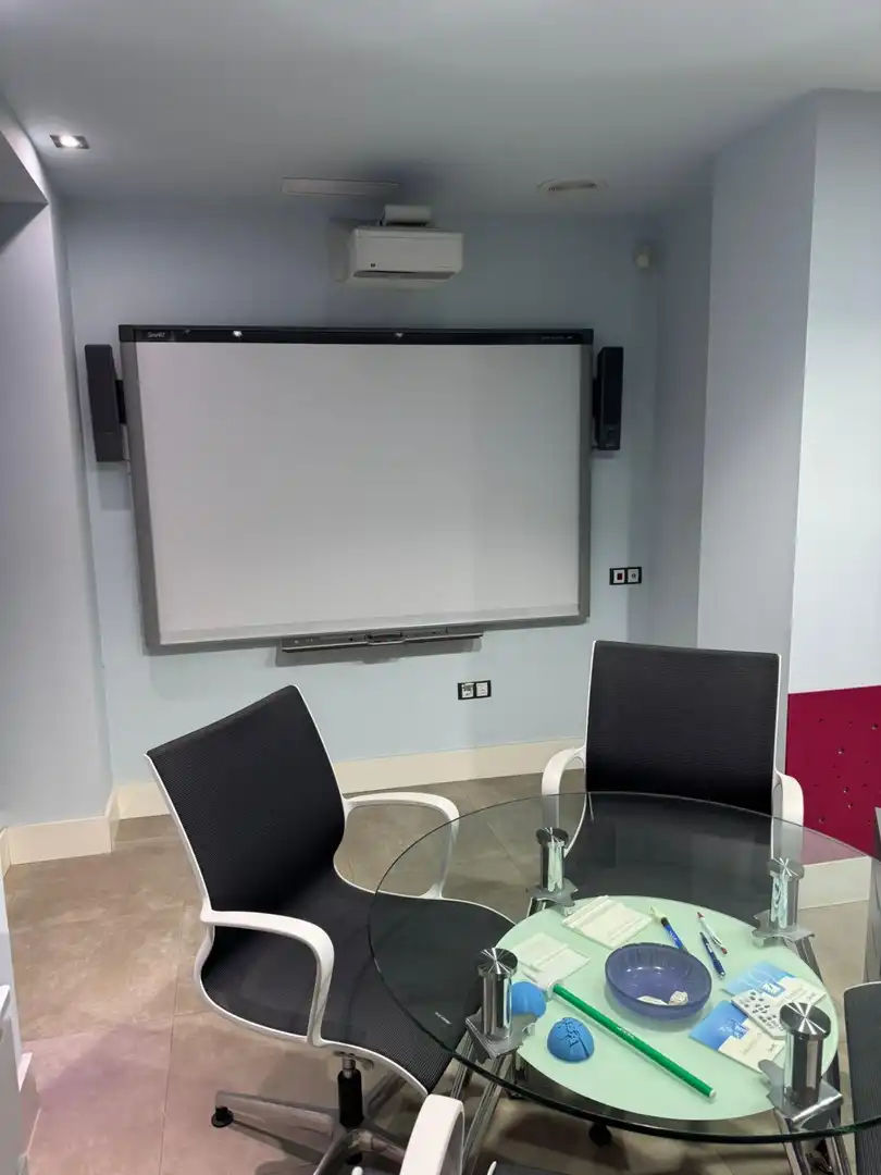 Local en venta en Elche / Elx con Aire acondicionado y Amueblado