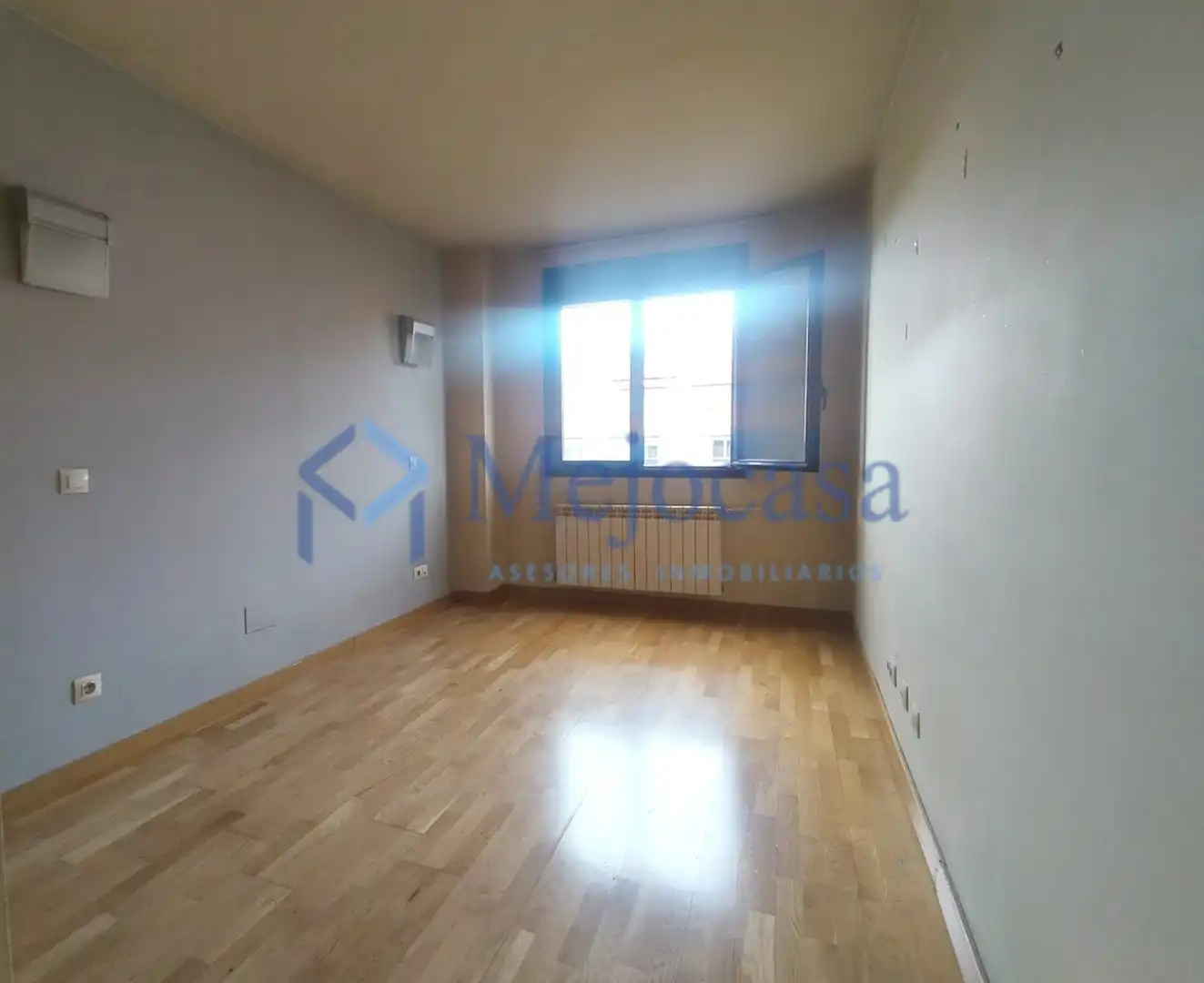 Bedroom of Flat for sale in Madrid  with Air Conditioner, Heating and Private garden