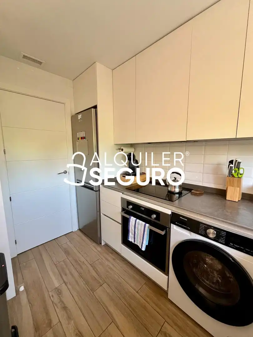 Kitchen of Flat for rent in Madrid  with Air Conditioner, Heating and Furnished