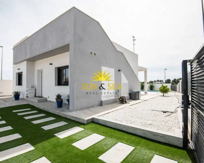 Villa avec piscine à vendre à El Pinar de Campoverde, imagen 5