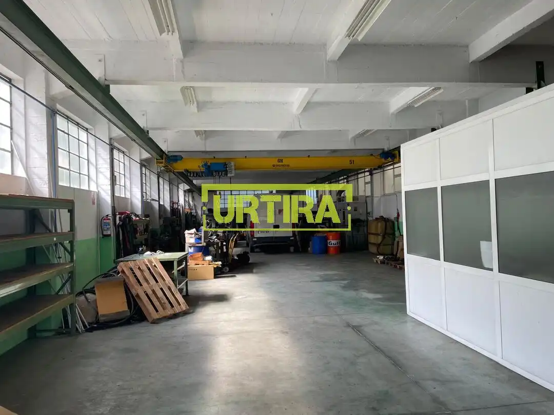 Fabrikhallen zum Verkauf in Urretxu