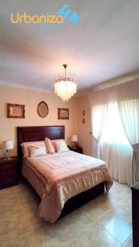 Habitación de Ático en venta en Fregenal de la Sierra con Aire acondicionado, Terraza y Trastero
