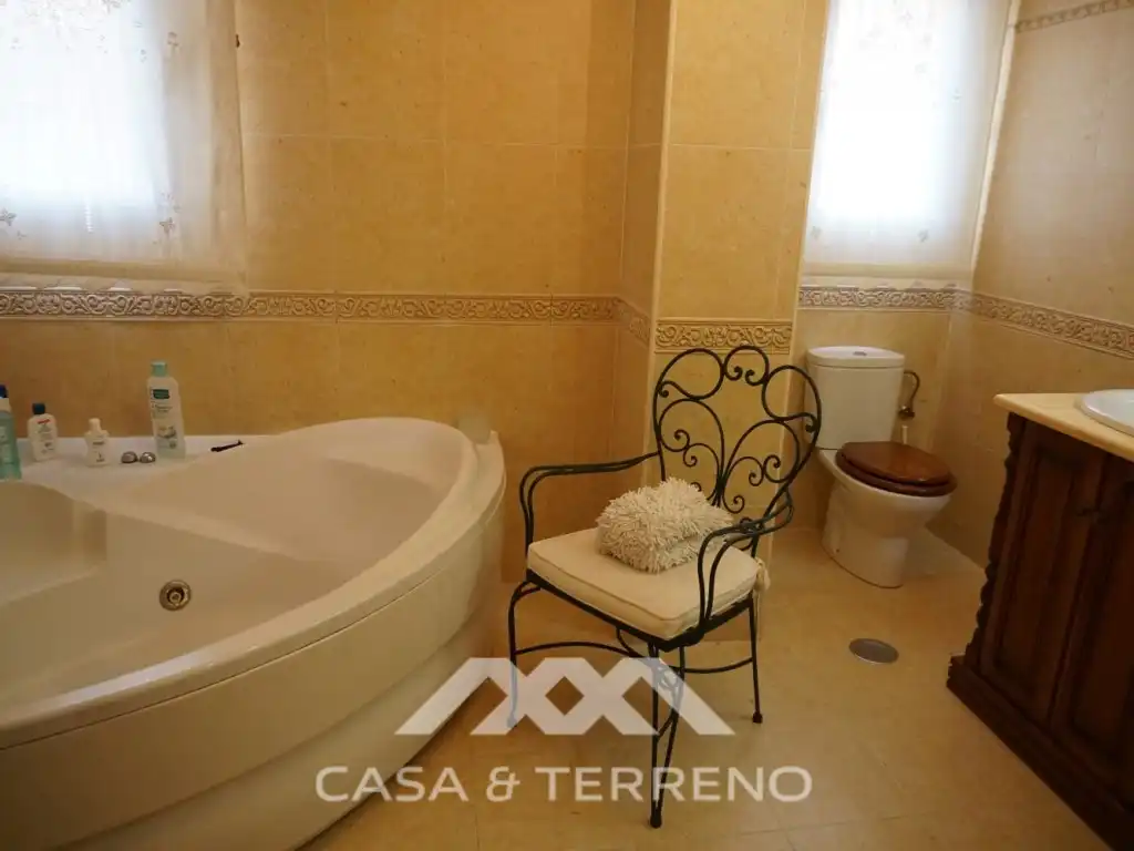 Bathroom of Houses for sale in Vélez-Málaga  with Air Conditioner, Terrace and Internet