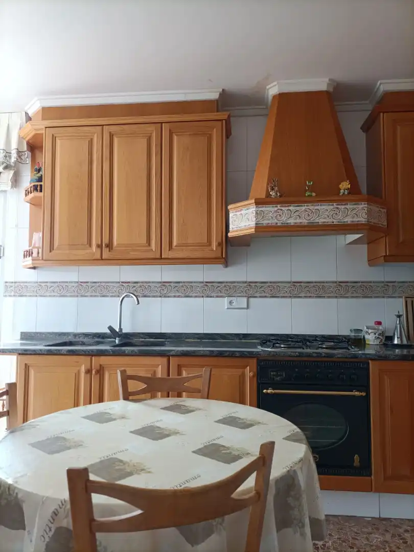 Cuina de Casa o xalet en venda en Algimia de Almonacid amb Jardí privat, Terrassa i Moblat
