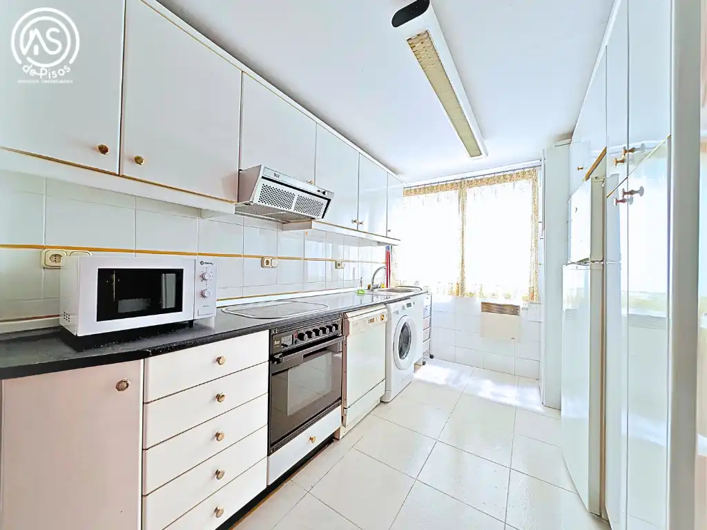 Cocina de Piso en venta en Zaragoza con Aire acondicionado, Calefacción y Amueblado