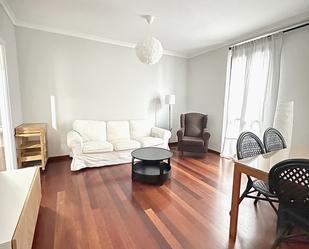 Living room of Flat to rent in Las Palmas de Gran Canaria  with Parquet flooring, Furnished and Oven