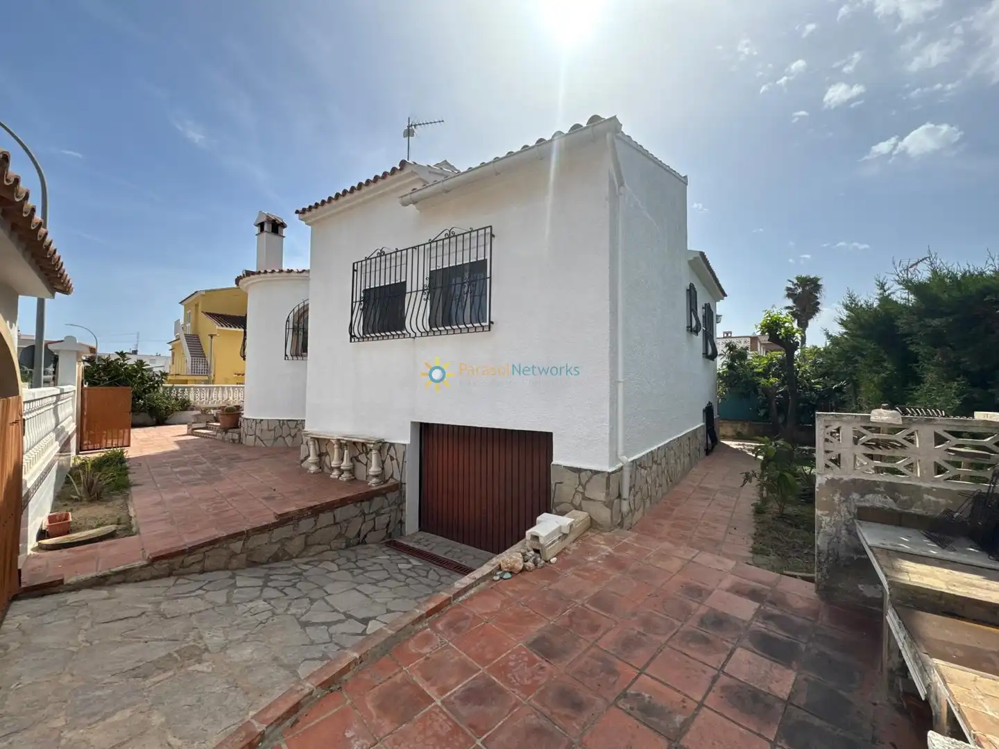 Exterior view of Houses for rent in Oliva  with Terrace, Furnished and Oven
