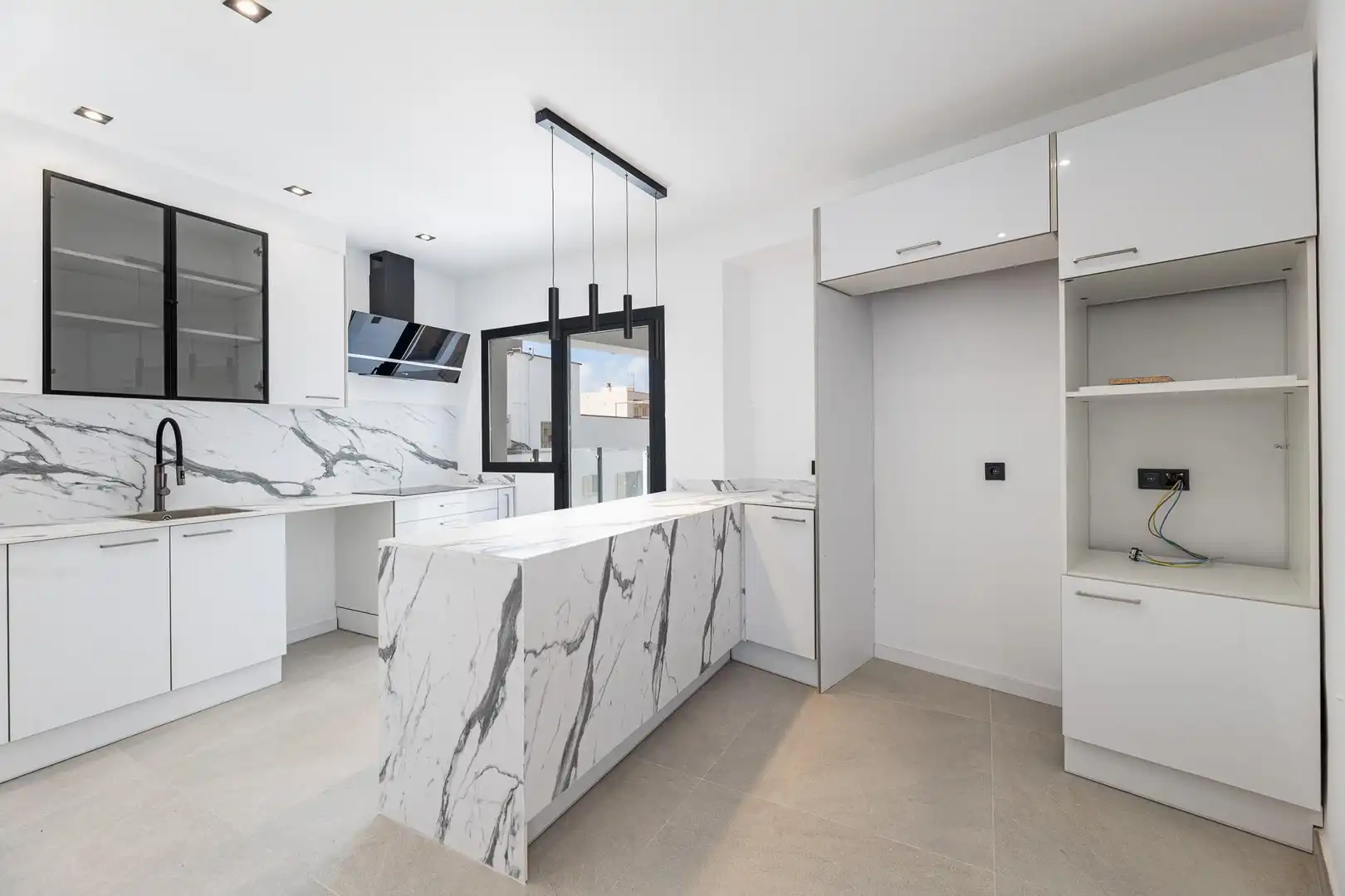 Casa con terraza en venta en Ponent, imagen 2