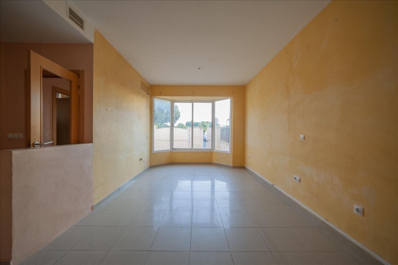 Casa adosada en venda en Gerena amb Terrassa