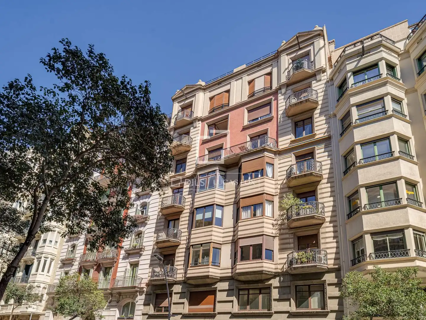 Vista exterior de Piso en venta en Barcelona con Aire acondicionado, Calefacción y Terraza