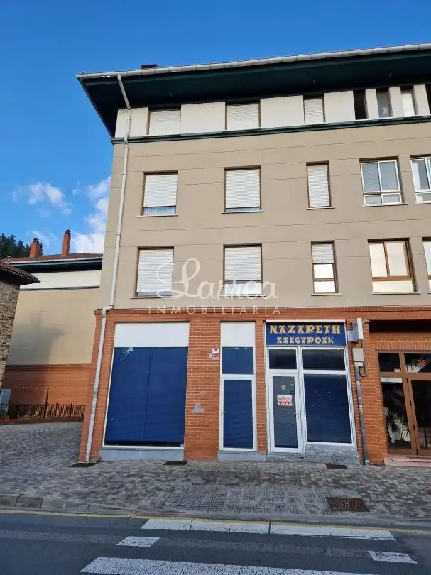 Vista exterior de Local en venta en Dima 