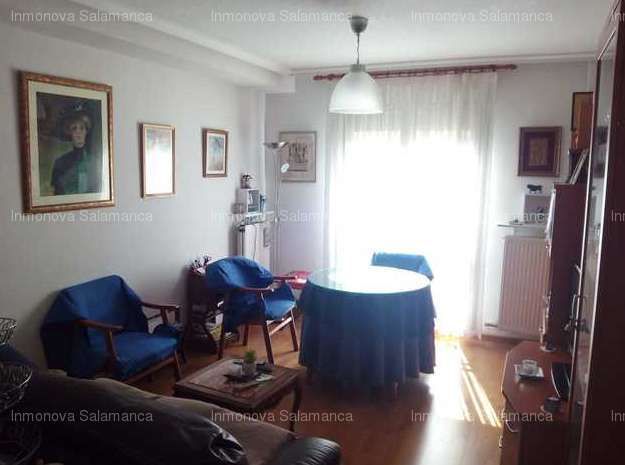 Sala d'estar de Pis en venda en Salamanca Capital amb Calefacció i Moblat