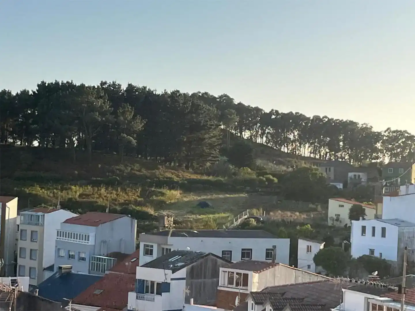 Vista exterior de Piso en venta en Ponteceso con Amueblado y Balcón