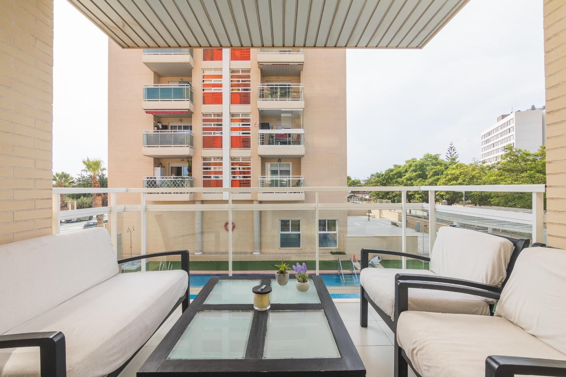 Terraza de Piso en venta en El Campello con Aire acondicionado, Terraza y Piscina comunitaria