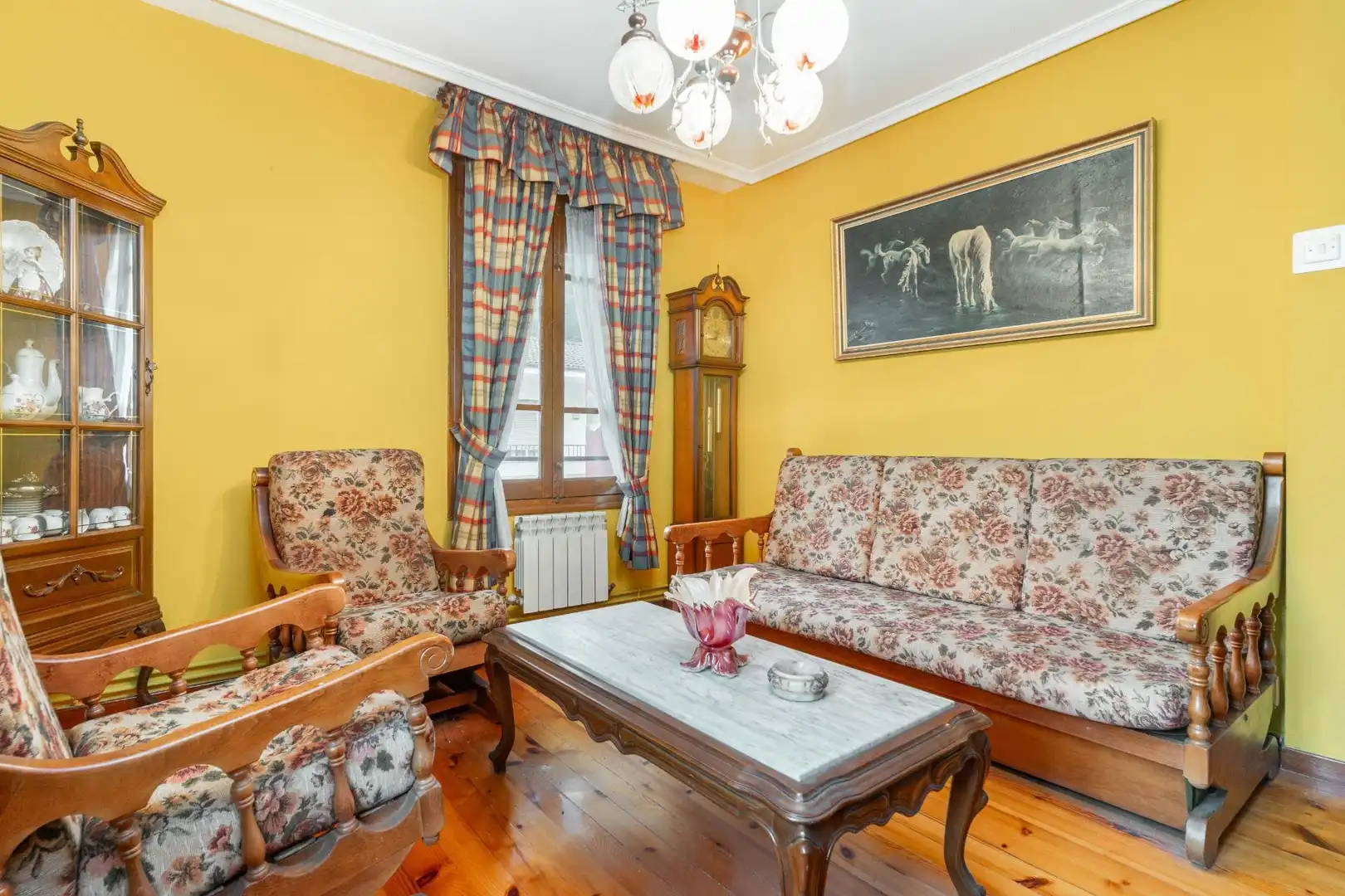 Sala de estar de Casa adosada en venta en Mieres (Asturias)