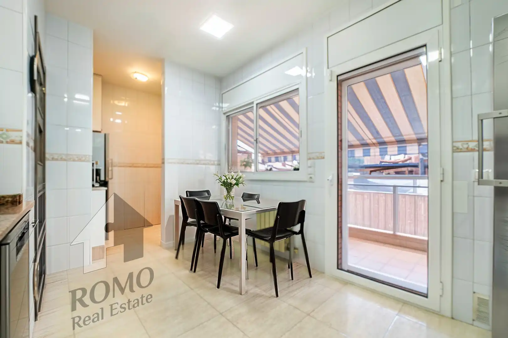 Terraza de Casa adosada en venta en Santa Perpètua de Mogoda con Aire acondicionado, Calefacción y Jardín privado