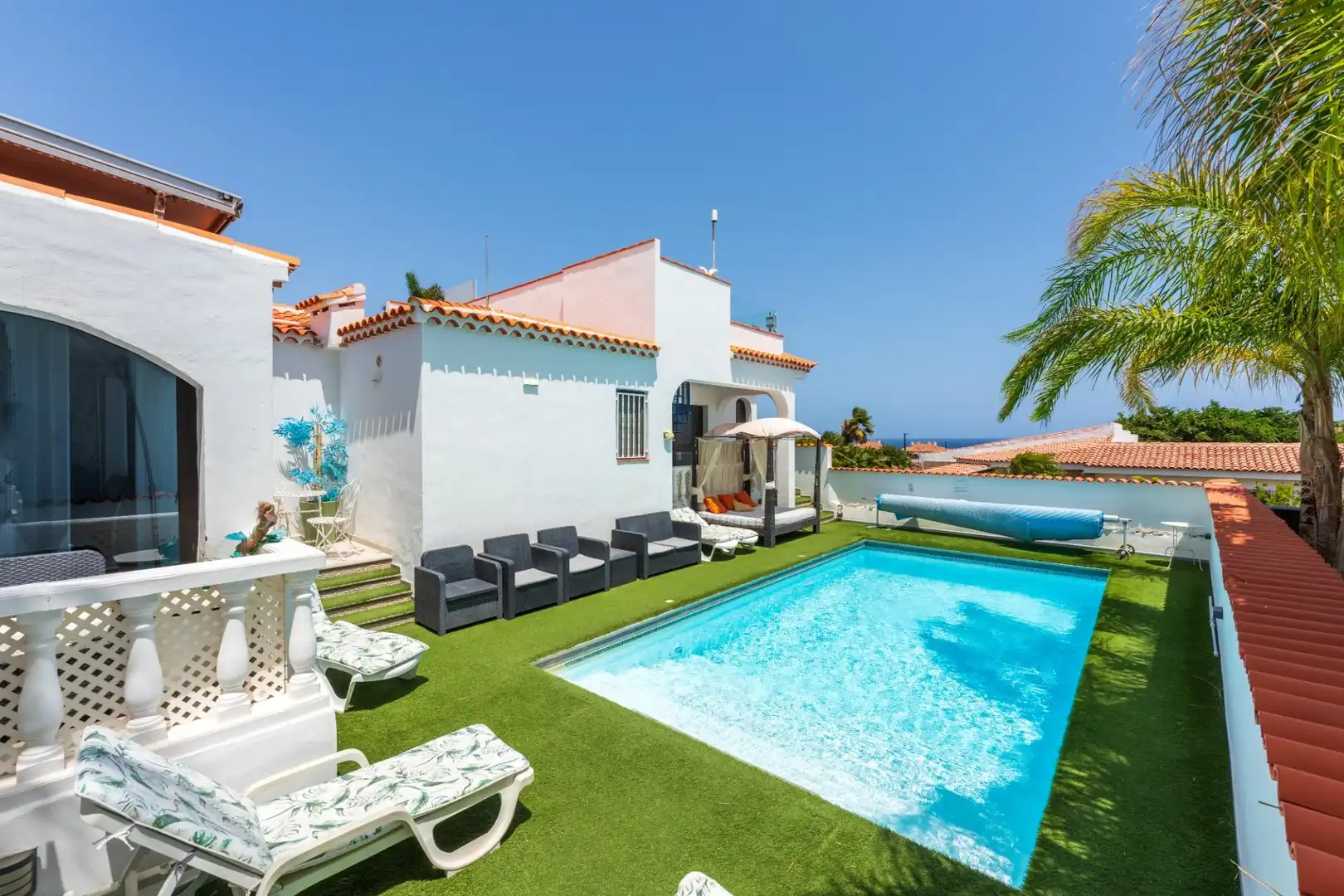 Vista exterior de Casa o xalet en venda en San Miguel de Abona amb Aire condicionat, Jardí privat i Terrassa