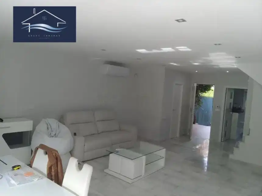 Sala d'estar de Casa o xalet en venda en Sant Joan d'Alacant amb Aire condicionat, Calefacció i Jardí privat