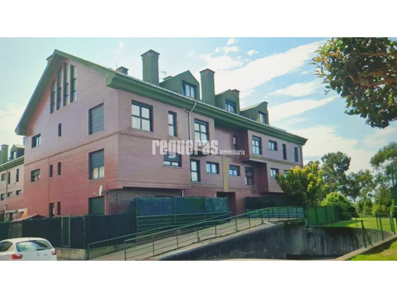 Exterior view of Duplex for sale in Castrillón  with Heating, Parquet flooring and Furnished